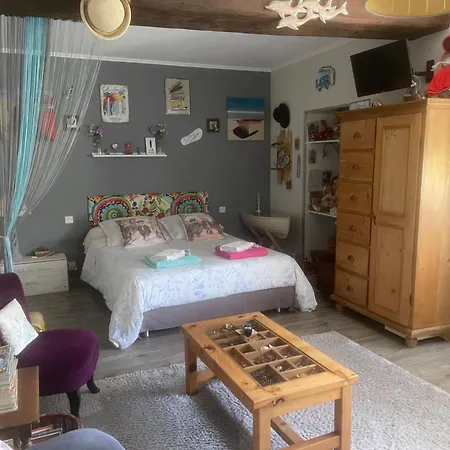 Homestay Au Repos Du Lezard Durtal
